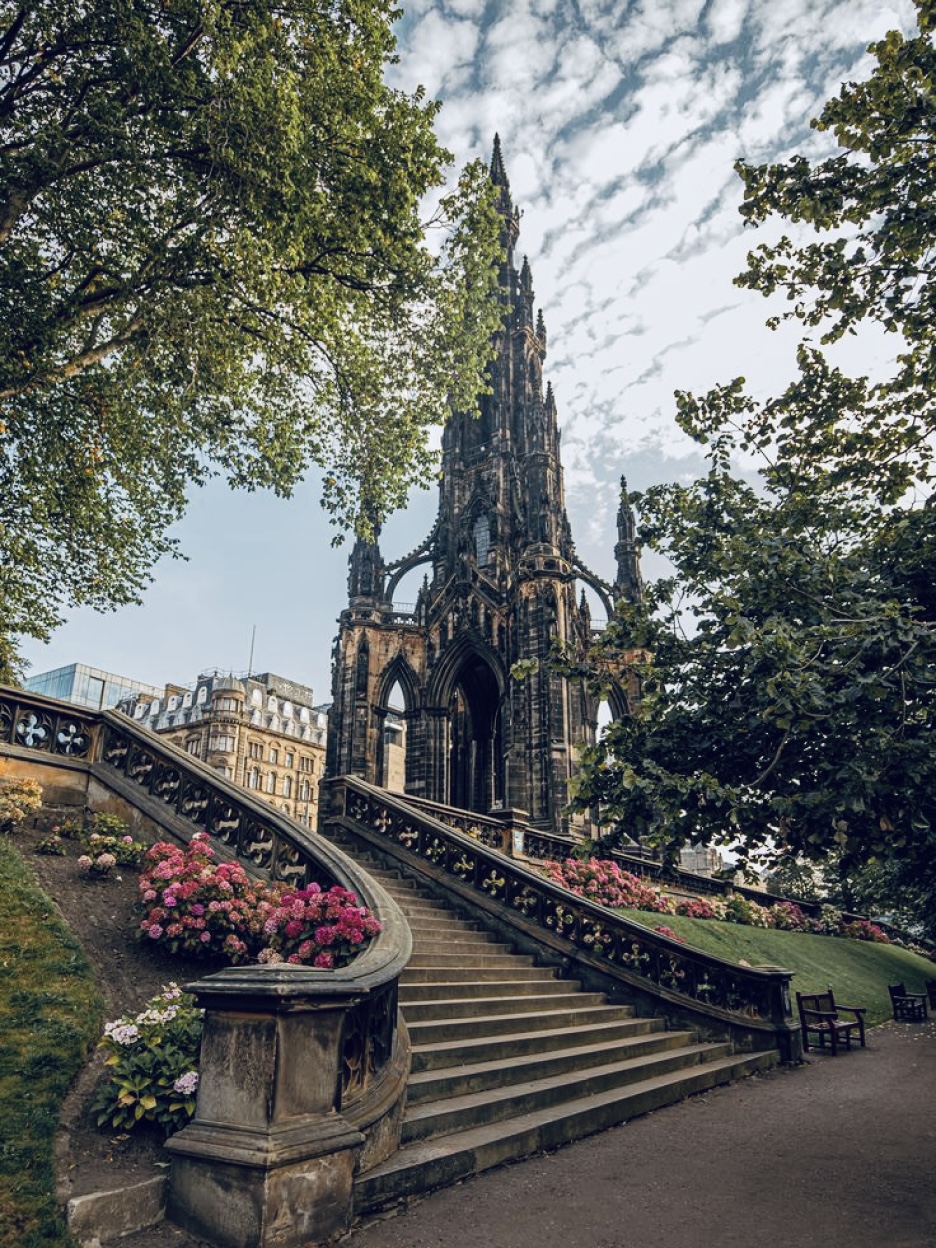 Πτήσεις προς Edinburgh (EDI)